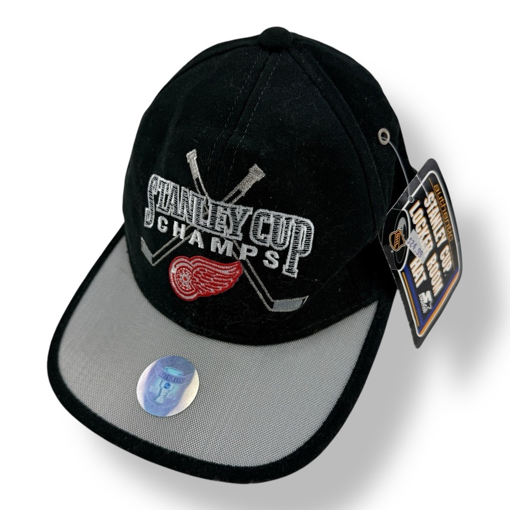 Starter Black Detroit Red Wings 1998 Stanley Cup Champs Locker Room Hat‎ NWT
